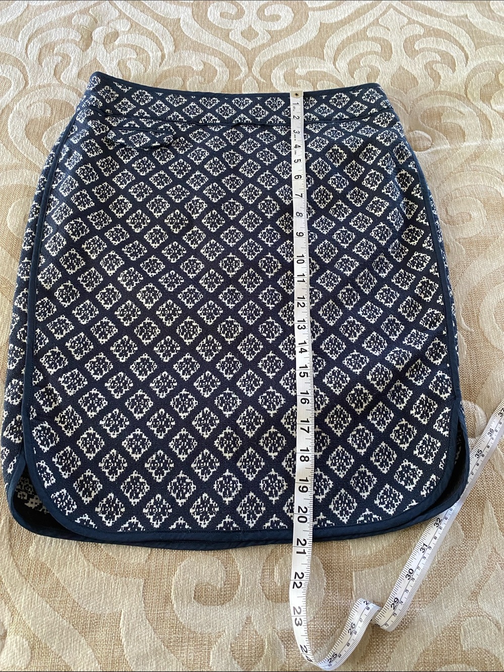 Ann Taylor LOFT Petites 6P Navy White Geometric Skirt 21” - Picture 4 of 9